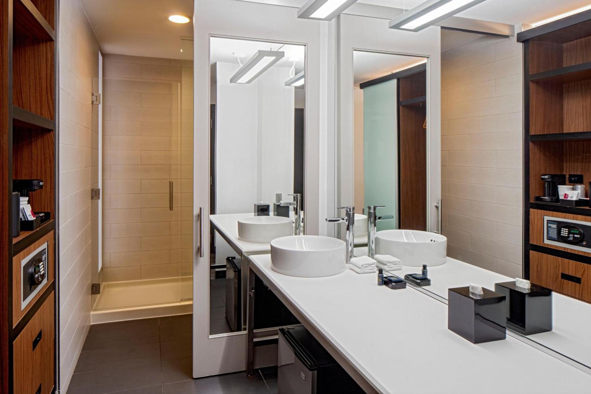 Отель Aloft New Orleans Downtown Экстерьер фото