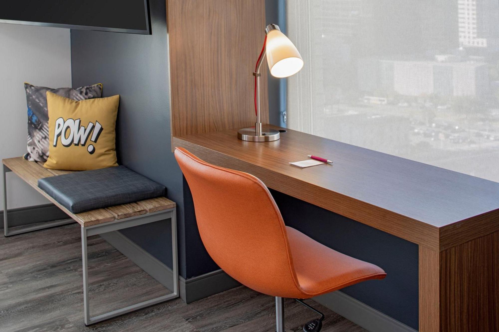 Отель Aloft New Orleans Downtown Экстерьер фото