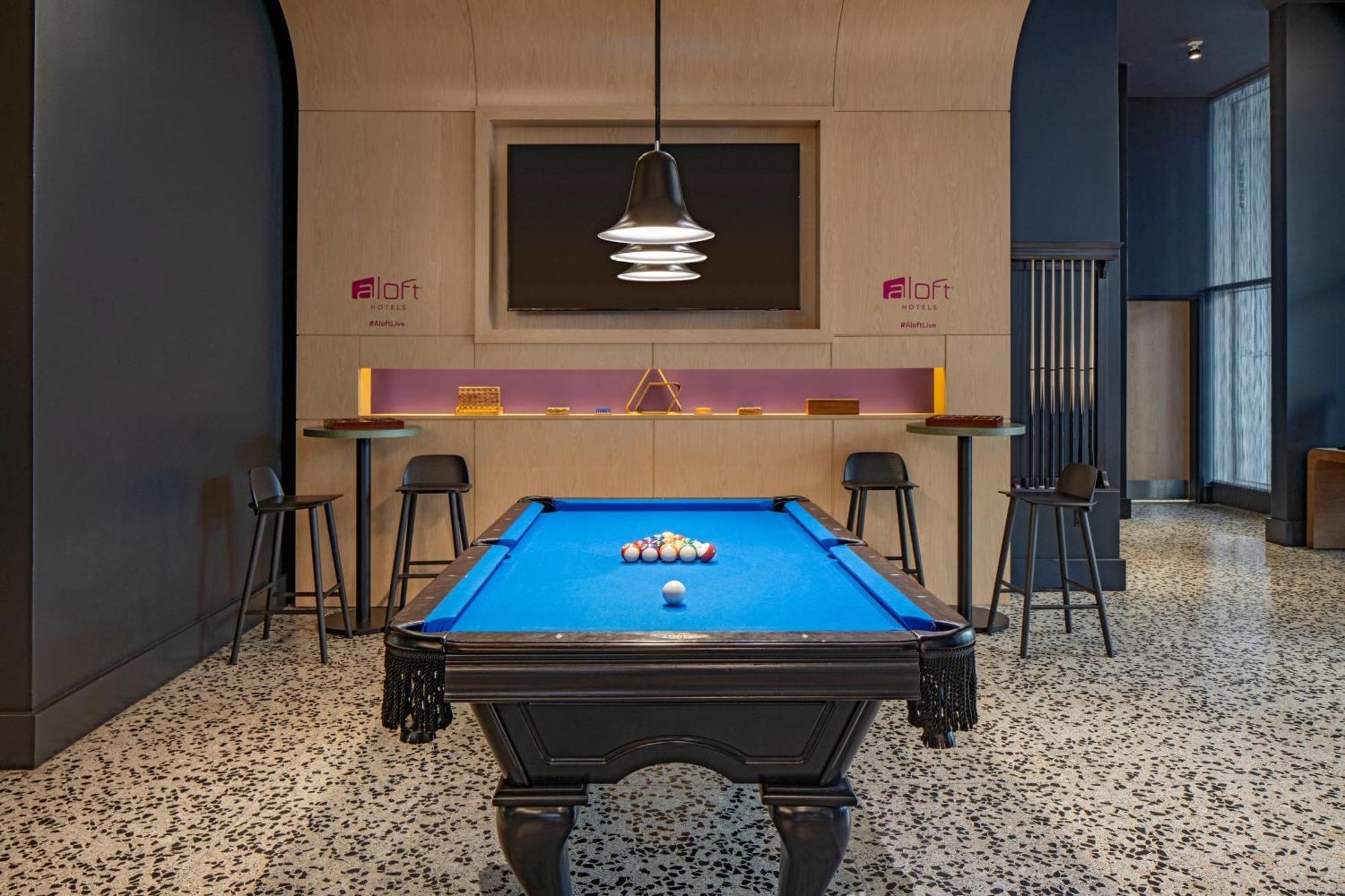 Отель Aloft New Orleans Downtown Экстерьер фото